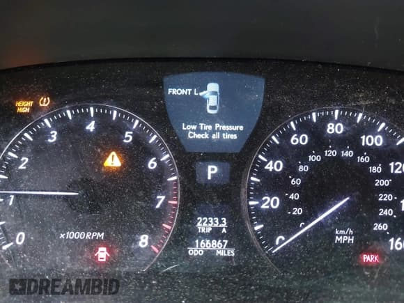 ✅ 2010 Lexus LS 460 • VIN: JTHCL5EF5A5008337 • Лот: 42252064. Опубликован ранее на IAAI с пробегом 166 867 миль. Бесплатный доступ к архиву аукционных продаж из США и подробный отчёт об истории автомобиля на DreamBid. Изображение 15.