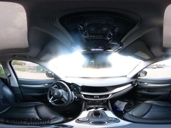 ✅ 2019 Alfa Romeo Stelvio Sport • VIN: ZASPAKAN1K7C40001 • Lot: 43385907. Wystawiony na IAAI z przebiegiem 87 112 mil. Bezpłatny archiwum sprzedaży aukcyjnych z USA i szczegółowy raport historii pojazdu na DreamBid. Zdjęcie 18.