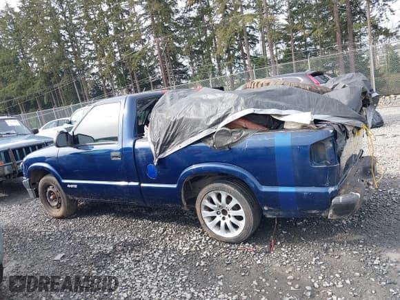 ✅ 2002 Chevrolet S-10 LS • VIN: 1GCCS14WX28227163 • Лот: 41765992. Опубликован ранее на IAAI с пробегом Не указан. Бесплатный доступ к архиву аукционных продаж из США и подробный отчёт об истории автомобиля на DreamBid. Изображение 14.