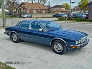 ✅ 1988 Jaguar XJ • VIN: SAJHV1642JC532422 • Lot: 95494905. Listed on Copart with 63,652 mi. Free auction sales archive from the USA and detailed vehicle history report at DreamBid. Image 1.