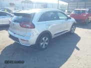 ✅ 2017 Kia Niro EX • VIN: KNDCC3LC5H5036082 • Lot: 43502850. Wystawiony na IAAI z przebiegiem 109 326 mil. Bezpłatny archiwum sprzedaży aukcyjnych z USA i szczegółowy raport historii pojazdu na DreamBid. Zdjęcie 4.