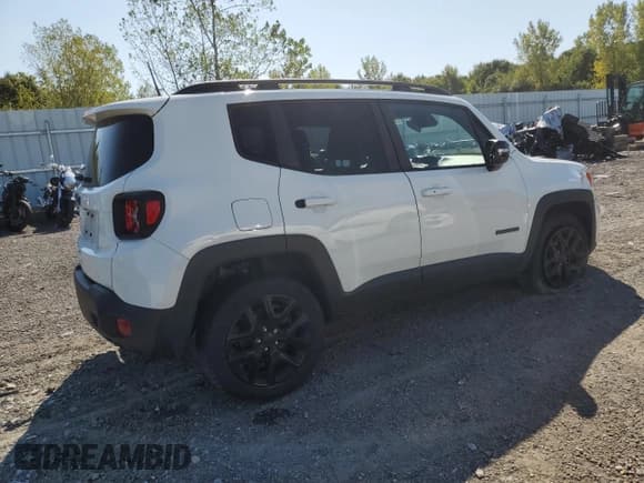 ✅ 2022 Jeep Renegade Altitude • VIN: ZACNJDE15NPN46061 • Лот: 71853005. Опубликован ранее на Copart с пробегом 38 788 миль. Бесплатный доступ к архиву аукционных продаж из США и подробный отчёт об истории автомобиля на DreamBid. Изображение 3.