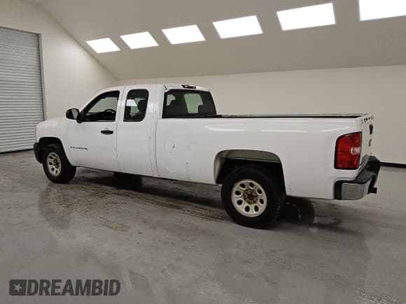 ✅ 2007 Chevrolet Silverado 1500 Work Truck • VIN: 1GCEC19097E504047 • Lot: 85147104. Listed on Copart with 283,163 mi. Free auction sales archive from the USA and detailed vehicle history report at DreamBid. Image 2.