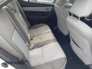 ✅ 2017 Toyota Corolla LE Eco • VIN: 5YFBPRHE9HP633199 • Lot: 41630366. Wystawiony na IAAI z przebiegiem 77 165 mil. Bezpłatny archiwum sprzedaży aukcyjnych z USA i szczegółowy raport historii pojazdu na DreamBid. Zdjęcie 8.