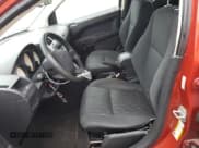 ✅ 2008 Dodge Caliber SE • VIN: 1B3HB28B78D586085 • Лот: 71967014. Опубликован ранее на Copart с пробегом Не указан. Бесплатный доступ к архиву аукционных продаж из США и подробный отчёт об истории автомобиля на DreamBid. Изображение 7.