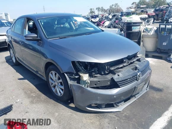 ✅ 2011 Volkswagen Jetta SE • VIN: 3VWDZ7AJ4BM389150 • Lot: 42725639. Listed on IAAI with 101,271 mi. Free auction sales archive from the USA and detailed vehicle history report at DreamBid. Image 1.