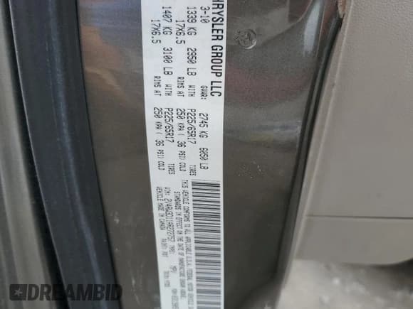 ✅ 2010 Volkswagen Routan SE • VIN: 2V4RW3D11AR272757 • Lot: 82049925. Listed on Copart with 160,569 mi. Free auction sales archive from the USA and detailed vehicle history report at DreamBid. Image 13.