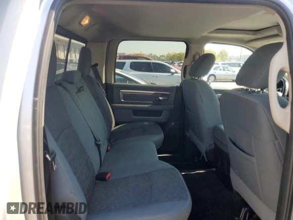 ✅ 2018 Ram 1500 Big Horn • VIN: 3C6RR7LG9JG241025 • Лот: 71174375. Опубликован ранее на Copart с пробегом 83 012 миль. Бесплатный доступ к архиву аукционных продаж из США и подробный отчёт об истории автомобиля на DreamBid. Изображение 10.