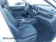 ✅ 2020 Toyota Highlander Hybrid Limited • VIN: 5TDXBRCH4LS013642 • Lot: 41315304. Listed on IAAI with 38,646 mi. Free auction sales archive from the USA and detailed vehicle history report at DreamBid. Image 5.