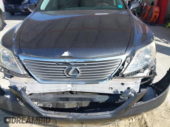 ✅ 2008 Lexus LS 460 • VIN: JTHBL46F185071420 • Lot: 43733303. Wystawiony na IAAI z przebiegiem 97 072 mil. Bezpłatny archiwum sprzedaży aukcyjnych z USA i szczegółowy raport historii pojazdu na DreamBid. Zdjęcie 6.