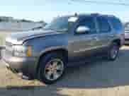 2011 Chevrolet Tahoe LTZ с VIN 1GNSKCE02BR397679, выставлен на аукционе IAAI как лот 42020606 с пробегом 188 056 миль миль и . История ставок и продаж доступна на DreamBid. Изображение 2.