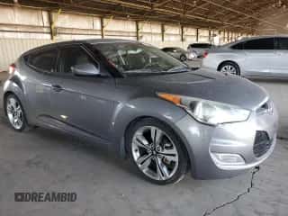 2015 Hyundai Veloster z VIN KMHTC6AD1FU232550, wystawiony jako Copart lot #69808314 z przebiegiem 97 915 mil mil oraz Szkoda całkowita • Salvage title. Historia ofert i sprzedaży dostępna na DreamBid. Obrazek 4.