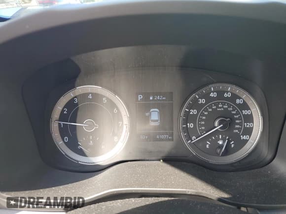 ✅ 2022 Hyundai Venue SE • VIN: KMHRB8A3XNU186571 • Lot: 56703925. Listed on Copart with 41,077 mi. Free auction sales archive from the USA and detailed vehicle history report at DreamBid. Image 9.