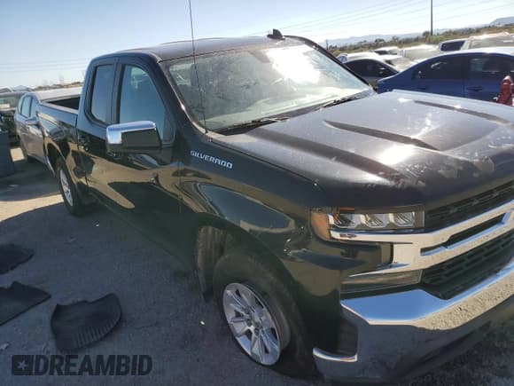 ✅ 2019 Chevrolet Silverado 1500 LT • VIN: 1GCRWCEK8KZ325723 • Lot: 71875894. Wystawiony na Copart z przebiegiem 113 332 mil. Bezpłatny archiwum sprzedaży aukcyjnych z USA i szczegółowy raport historii pojazdu na DreamBid. Zdjęcie 4.