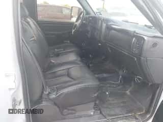 2004 Chevrolet Silverado 3500 с VIN 1GCHK33UX4F176473, выставлен на аукционе IAAI как лот 42339447 с пробегом 206 703 миль миль и . История ставок и продаж доступна на DreamBid. Изображение 5.