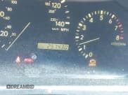 ✅ 2002 Lexus RX 300 • VIN: JTJGF10U320121949 • Lot: 43037713. Wystawiony na IAAI z przebiegiem 257 430 mil. Bezpłatny archiwum sprzedaży aukcyjnych z USA i szczegółowy raport historii pojazdu na DreamBid. Zdjęcie 7.