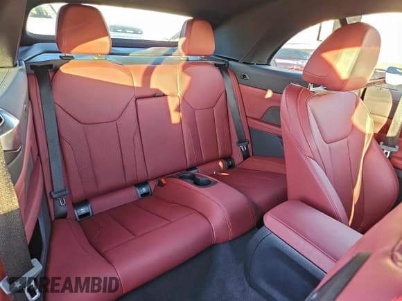 ✅ 2026 BMW 4 Series 430i • VIN: WBA33DB03TCV79218 • Lot: 96259955. Wystawiony na Copart z przebiegiem 8 837 mil. Bezpłatny archiwum sprzedaży aukcyjnych z USA i szczegółowy raport historii pojazdu na DreamBid. Zdjęcie 10.