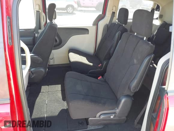 ✅ 2014 Dodge Grand Caravan SXT • VIN: 2C4RDGCGXER149980 • Lot: 43419248. Listed on IAAI with 87,562 mi. Free auction sales archive from the USA and detailed vehicle history report at DreamBid. Image 8.