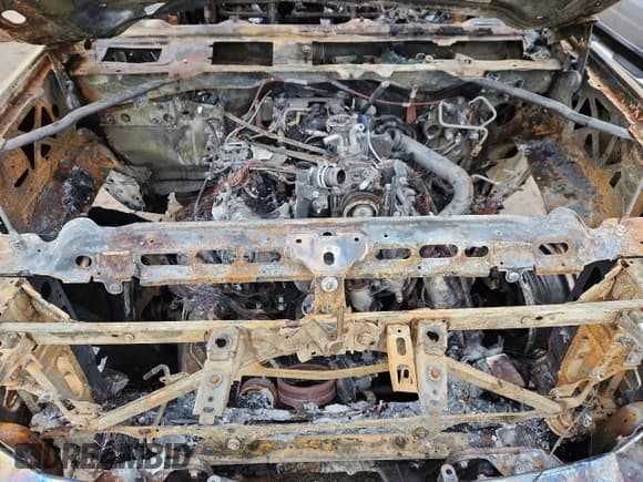 ✅ 2015 Chevrolet Silverado 2500HD LTZ • VIN: 1GC1KWE86FF102618 • Лот: 85766685. Опубликован ранее на Copart с пробегом Не указан. Бесплатный доступ к архиву аукционных продаж из США и подробный отчёт об истории автомобиля на DreamBid. Изображение 11.