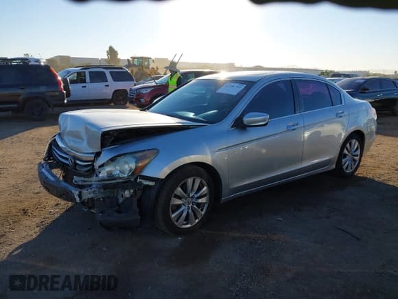 ✅ 2012 Honda Accord EX • VIN: 1HGCP2F71CA063553 • Lot: 43796799. Listed on IAAI with 154,677 mi. Free auction sales archive from the USA and detailed vehicle history report at DreamBid. Image 18.