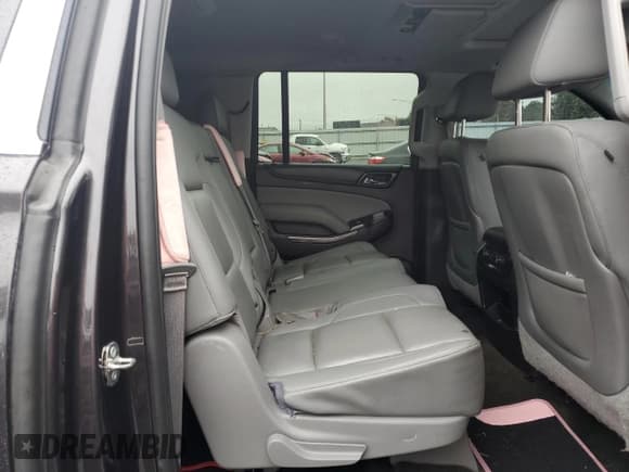 ✅ 2015 Chevrolet Suburban LT • VIN: 1GNSKJKC4FR642054 • Lot: 73506194. Wystawiony na Copart z przebiegiem Nie podano. Bezpłatny archiwum sprzedaży aukcyjnych z USA i szczegółowy raport historii pojazdu na DreamBid. Zdjęcie 11.