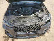 ✅ 2021 BMW X7 M50i • VIN: 5UXCX6C07M9H31891 • Lot: 60538935. Wystawiony na Copart z przebiegiem 30 696 mil. Bezpłatny archiwum sprzedaży aukcyjnych z USA i szczegółowy raport historii pojazdu na DreamBid. Zdjęcie 11.