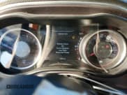 ✅ 2017 Dodge Challenger R/T • VIN: 2C3CDZBT2HH651414 • Lot: 42073594. Wystawiony na Copart z przebiegiem 71 879 mil. Bezpłatny archiwum sprzedaży aukcyjnych z USA i szczegółowy raport historii pojazdu na DreamBid. Zdjęcie 9.