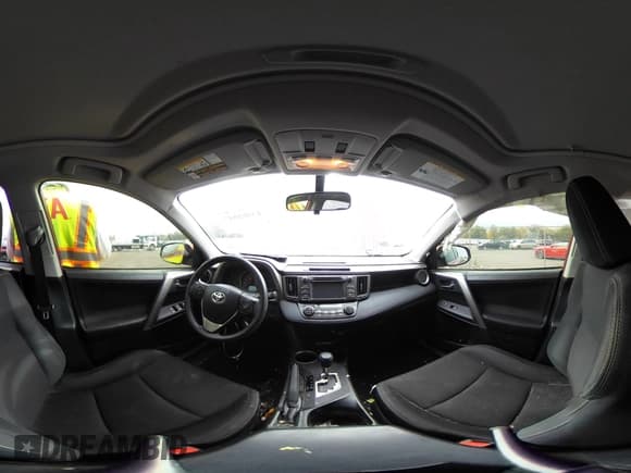 ✅ 2015 Toyota RAV4 XLE • VIN: JTMRFREV0FD167216 • Lot: 43401047. Wystawiony na IAAI z przebiegiem 69 672 mil. Bezpłatny archiwum sprzedaży aukcyjnych z USA i szczegółowy raport historii pojazdu na DreamBid. Zdjęcie 18.