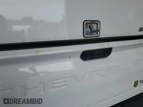 ✅ 2022 Chevrolet Silverado 2500HD Work Truck • VIN: 1GC2YLE79NF252861 • Lot: 42514131. Wystawiony na IAAI z przebiegiem 17 356 mil. Bezpłatny archiwum sprzedaży aukcyjnych z USA i szczegółowy raport historii pojazdu na DreamBid. Zdjęcie 1.