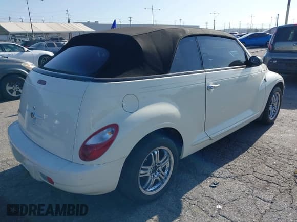 ✅ 2008 Chrysler PT Cruiser • VIN: 3C3HY55X88T112322 • Lot: 42261503. Listed on IAAI with 90,257 mi. Free auction sales archive from the USA and detailed vehicle history report at DreamBid. Image 4.