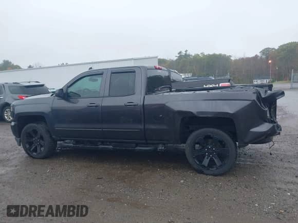 2016 Chevrolet Silverado 1500 LT with VIN 1GCVKREC0GZ195899, listed as a IAAI auction lot 43356968 with 225,032 mi miles and . Bid and sale history available at DreamBid. Image 15.