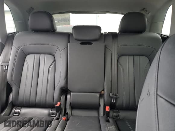 ✅ 2023 Audi Q5 S line Premium Plus • VIN: WA1EAAFY8P2016364 • Lot: 82543305. Wystawiony na Copart z przebiegiem 36 912 mil. Bezpłatny archiwum sprzedaży aukcyjnych z USA i szczegółowy raport historii pojazdu na DreamBid. Zdjęcie 10.