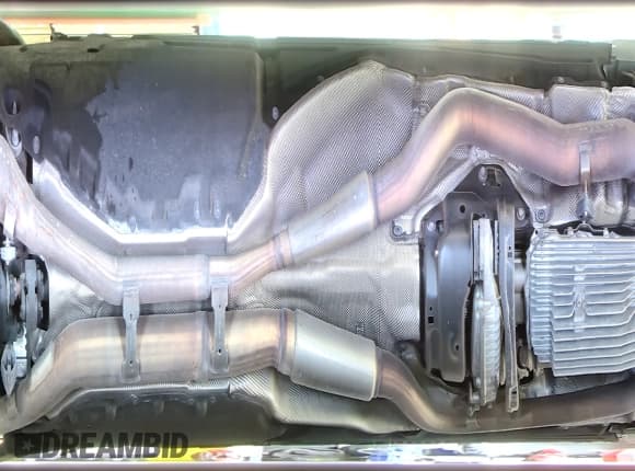 ✅ 2016 BMW X6 M • VIN: 5YMKW8C56G0R43377 • Lot: 63767235. Listed on Copart with 132,110 mi. Free auction sales archive from the USA and detailed vehicle history report at DreamBid. Image 14.