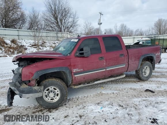 ✅ 2006 Chevrolet Silverado 2500HD LT1 • VIN: 1GCHK23D26F186329 • Lot: 41633675. Wystawiony na Copart z przebiegiem 231 536 mil. Bezpłatny archiwum sprzedaży aukcyjnych z USA i szczegółowy raport historii pojazdu na DreamBid. Zdjęcie 1.