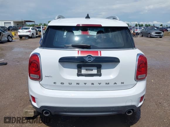 ✅ 2020 MINI Countryman Cooper S • VIN: WMZYW7C06L3L39581 • Lot: 42674028. Listed on IAAI with 66,763 mi. Free auction sales archive from the USA and detailed vehicle history report at DreamBid. Image 17.