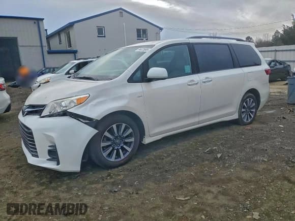 ✅ 2019 Toyota Sienna XLE • VIN: 5TDDZ3DC1KS224861 • Lot: 94473695. Wystawiony na Copart z przebiegiem 68 651 mil. Bezpłatny archiwum sprzedaży aukcyjnych z USA i szczegółowy raport historii pojazdu na DreamBid. Zdjęcie 1.