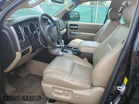 ✅ 2011 Toyota Sequoia Limited • VIN: 5TDJY5G13BS044843 • Lot: 59285055. Listed on Copart with 150,248 mi. Free auction sales archive from the USA and detailed vehicle history report at DreamBid. Image 7.