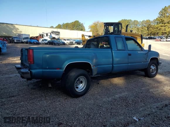 ✅ 1997 Chevrolet Silverado 3500 • VIN: 1GCHC39R8VF045821 • Lot: 78698034. Listed on Copart with 127,490 mi. Free auction sales archive from the USA and detailed vehicle history report at DreamBid. Image 3.