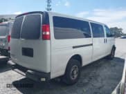 ✅ 2023 Chevrolet Express Passenger LS • VIN: 1GAZGNFP7P1133565 • Lot: 42298735. Wystawiony na IAAI z przebiegiem 132 269 mil. Bezpłatny archiwum sprzedaży aukcyjnych z USA i szczegółowy raport historii pojazdu na DreamBid. Zdjęcie 4.