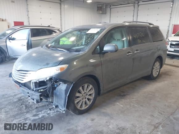 ✅ 2011 Toyota Sienna XLE • VIN: 5TDDK3DC6BS025101 • Lot: 41473796. Listed on IAAI with 211,467 mi. Free auction sales archive from the USA and detailed vehicle history report at DreamBid. Image 18.