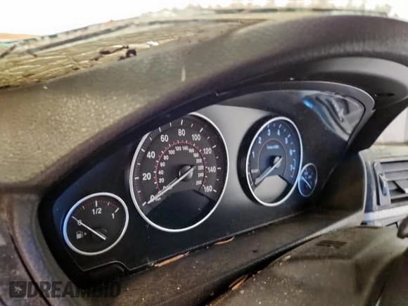 ✅ 2015 BMW 4 Series 428i • VIN: WBA3V7C56FP772241 • Lot: 89617585. Wystawiony na Copart z przebiegiem Nie podano. Bezpłatny archiwum sprzedaży aukcyjnych z USA i szczegółowy raport historii pojazdu na DreamBid. Zdjęcie 9.