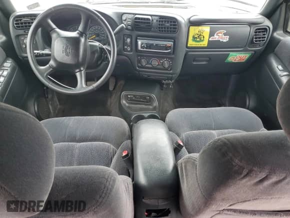 2001 Chevrolet Blazer LT с VIN 1GNDT13W812158646, выставлен на аукционе Copart как лот 73664804 с пробегом 182 735 миль миль и Списание • Salvage title. История ставок и продаж доступна на DreamBid. Изображение 8.