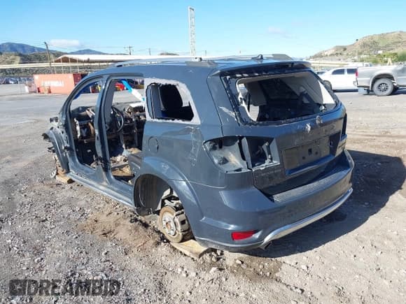 ✅ 2017 Dodge Journey Crossroad Plus • VIN: 3C4PDCGG2HT626462 • Lot: 41938815. Listed on IAAI with Not provided. Free auction sales archive from the USA and detailed vehicle history report at DreamBid. Image 3.