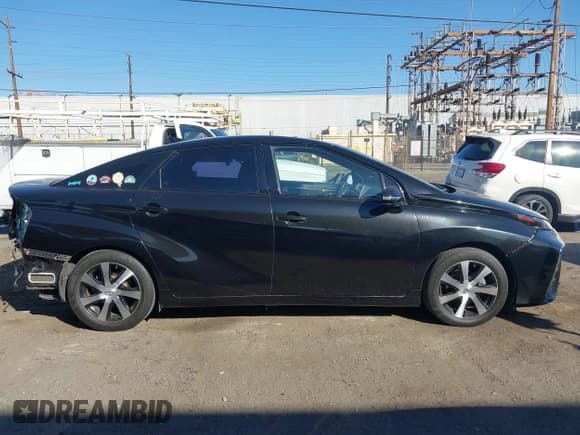 ✅ 2017 Toyota Mirai • VIN: JTDBVRBD2HA001333 • Lot: 43661350. Listed on IAAI with 70,508 mi. Free auction sales archive from the USA and detailed vehicle history report at DreamBid. Image 14.