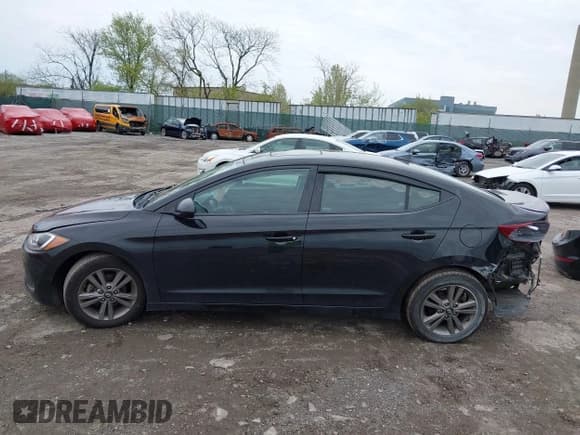 ✅ 2018 Hyundai Elantra Limited • VIN: 5NPD84LF2JH278405 • Lot: 42030366. Listed on IAAI with 55,996 mi. Free auction sales archive from the USA and detailed vehicle history report at DreamBid. Image 14.