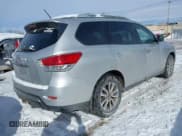 ✅ 2015 Nissan Pathfinder S • VIN: 5N1AR2MM3FC689005 • Lot: 41397166. Wystawiony na IAAI z przebiegiem 143 345 mil. Bezpłatny archiwum sprzedaży aukcyjnych z USA i szczegółowy raport historii pojazdu na DreamBid. Zdjęcie 4.