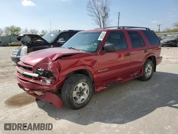 ✅ 2002 Chevrolet Blazer LS • VIN: 1GNDT13W52K123662 • Lot: 52893005. Wystawiony na Copart z przebiegiem 106 855 mil. Bezpłatny archiwum sprzedaży aukcyjnych z USA i szczegółowy raport historii pojazdu na DreamBid. Zdjęcie 1.