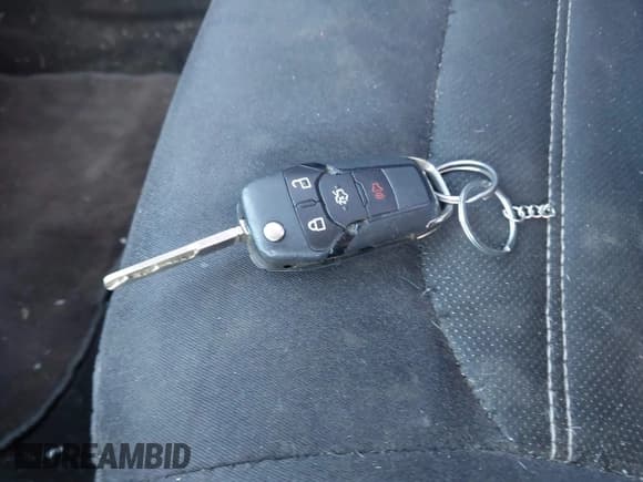 ✅ 2014 Ford Fusion SE • VIN: 3FA6P0HD8ER275285 • Лот: 43620137. Опубликован ранее на IAAI с пробегом 225 943 миль. Бесплатный доступ к архиву аукционных продаж из США и подробный отчёт об истории автомобиля на DreamBid. Изображение 11.