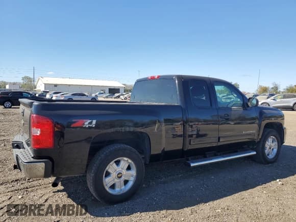 ✅ 2011 Chevrolet Silverado 1500 LT • VIN: 1GCRKSE34BZ256267 • Lot: 76383234. Listed on Copart with 238,721 mi. Free auction sales archive from the USA and detailed vehicle history report at DreamBid. Image 3.