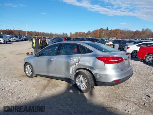 ✅ 2017 Ford Focus SE • VIN: 1FADP3F24HL252342 • Lot: 43656105. Listed on IAAI with 46,812 mi. Free auction sales archive from the USA and detailed vehicle history report at DreamBid. Image 6.